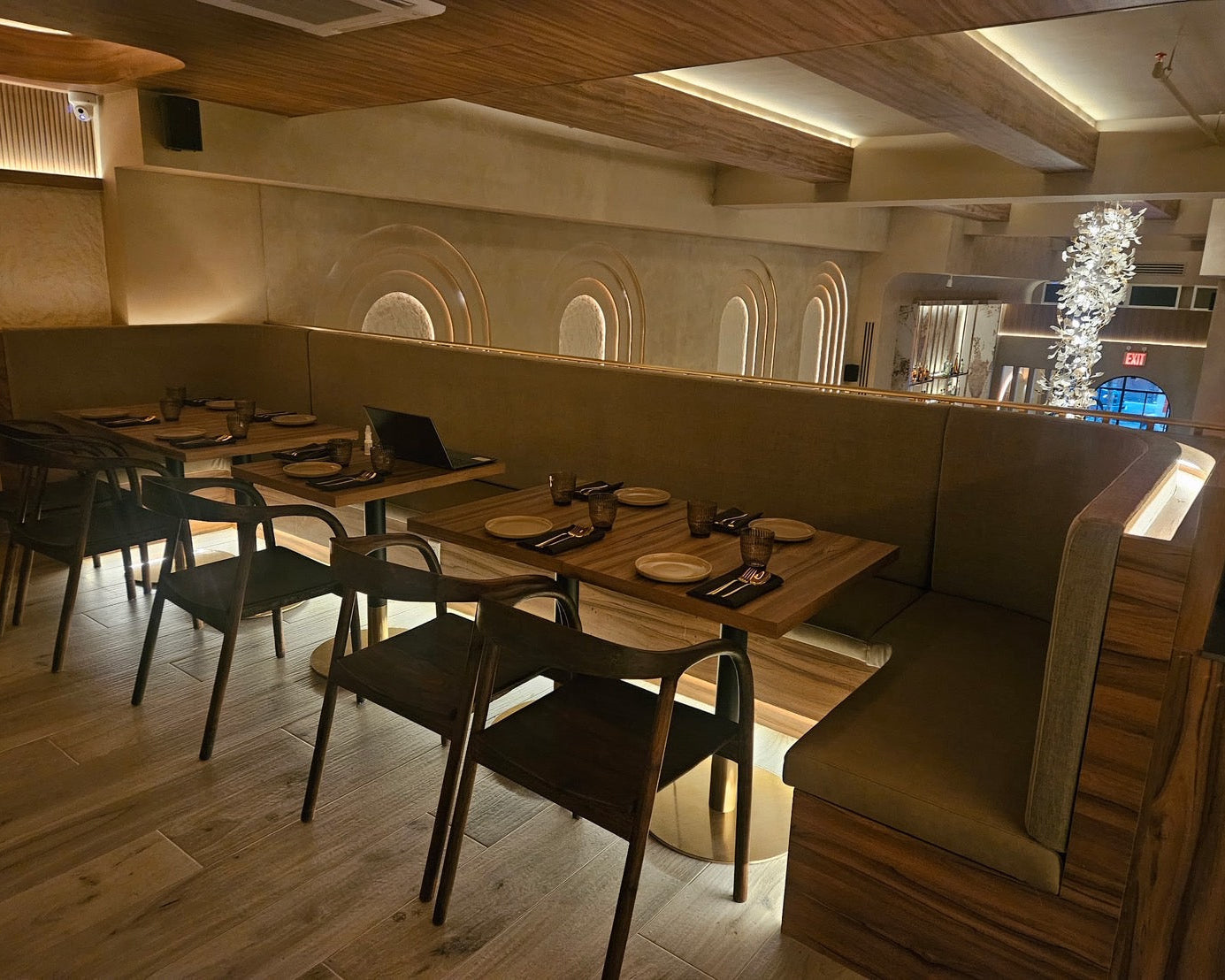 Custom Booth Seating | Restaurant